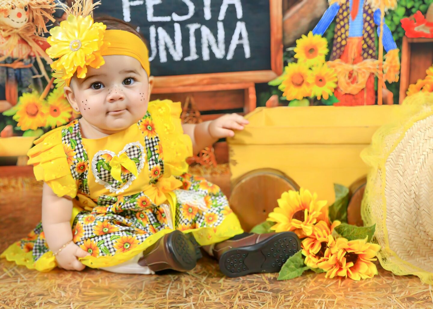 HELENA  - completando seu 5° MÊS- mamãe MARIA EDUARDA