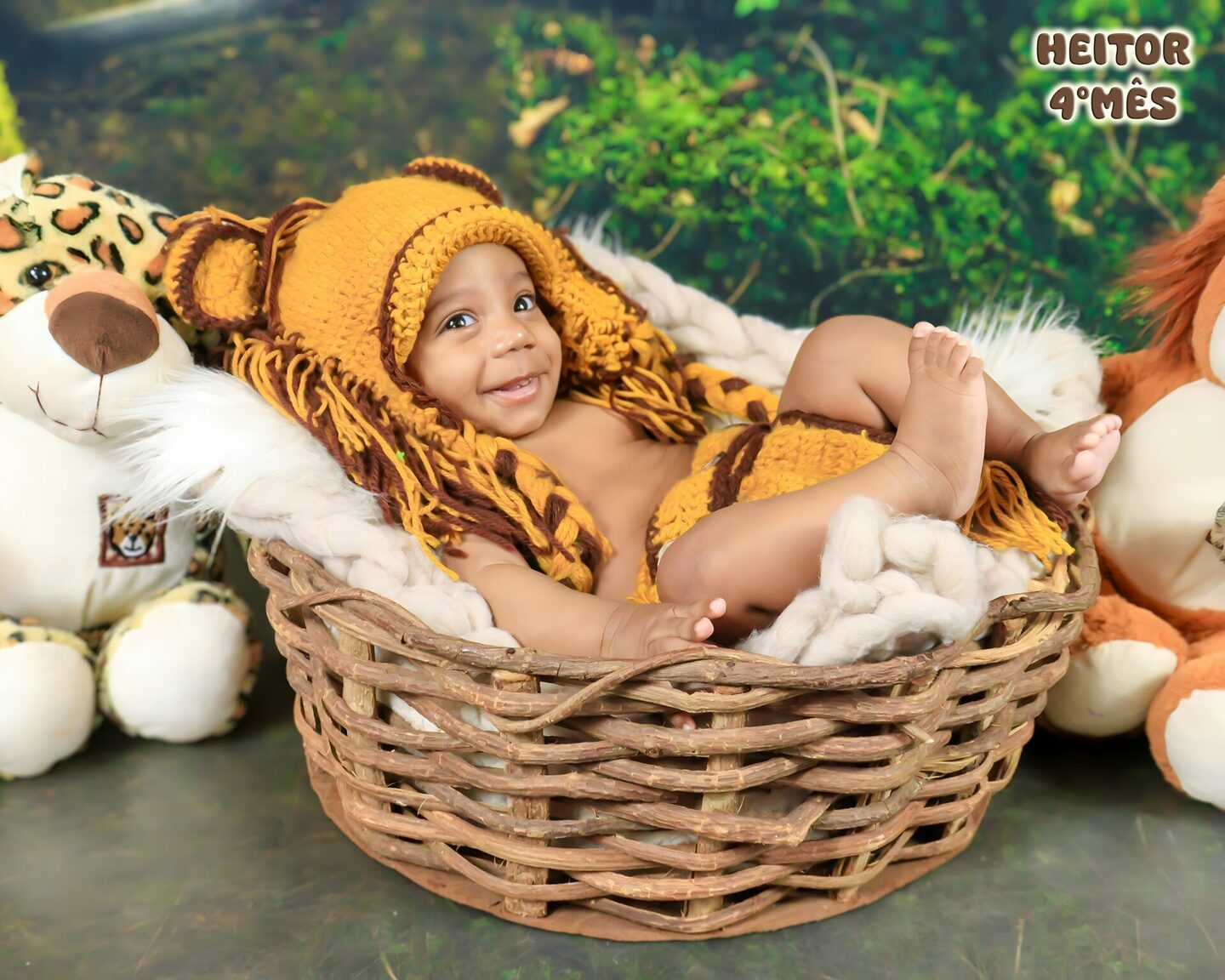 HEITOR - completando seu 4° MÊS- mamãe LUZIANE