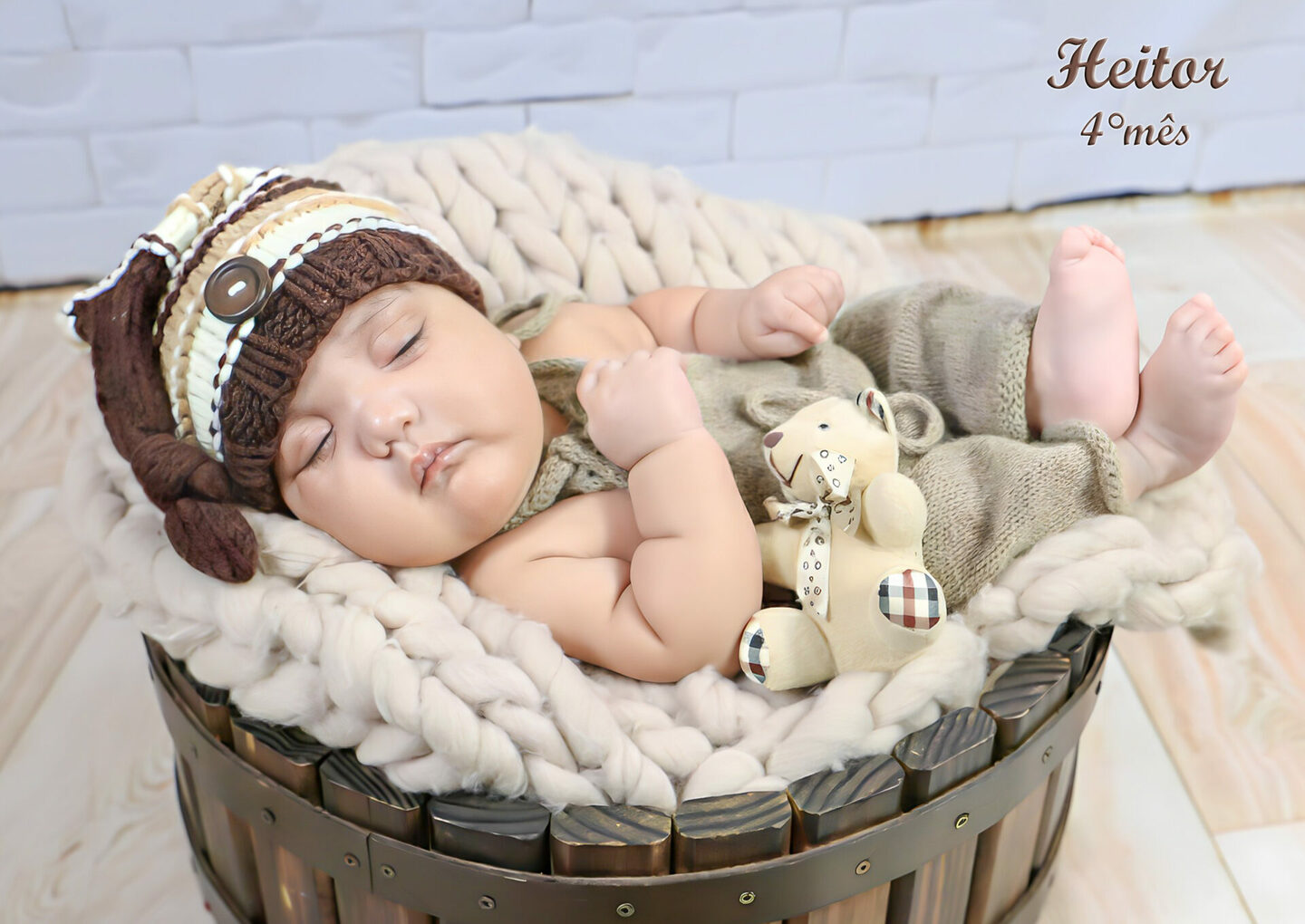 HEITOR - completando seu 4° MÊS- mamãe ANA CAROLINA