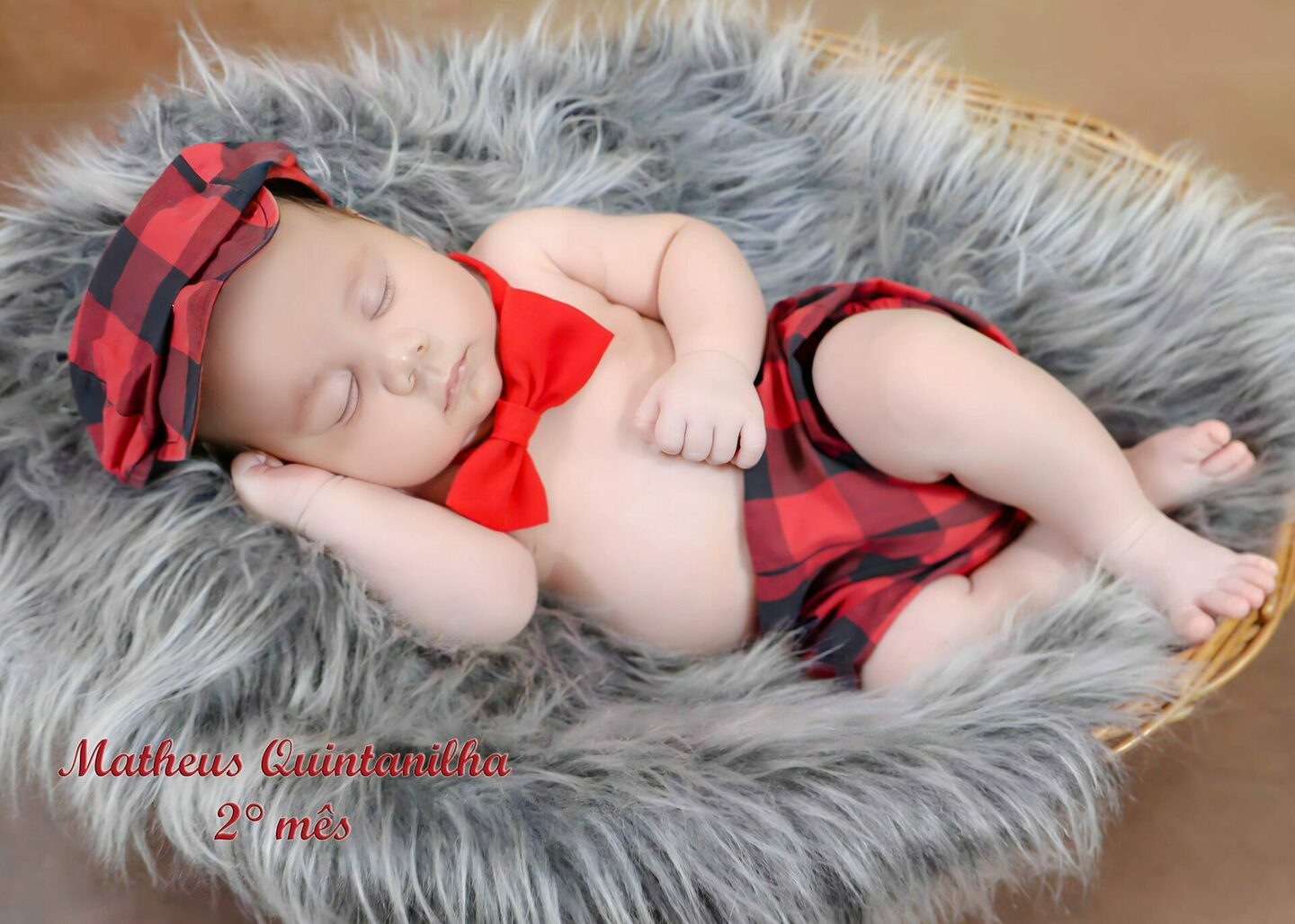 MATHEUS- completando seu 2° MÊS- mamãe BEATRIZ