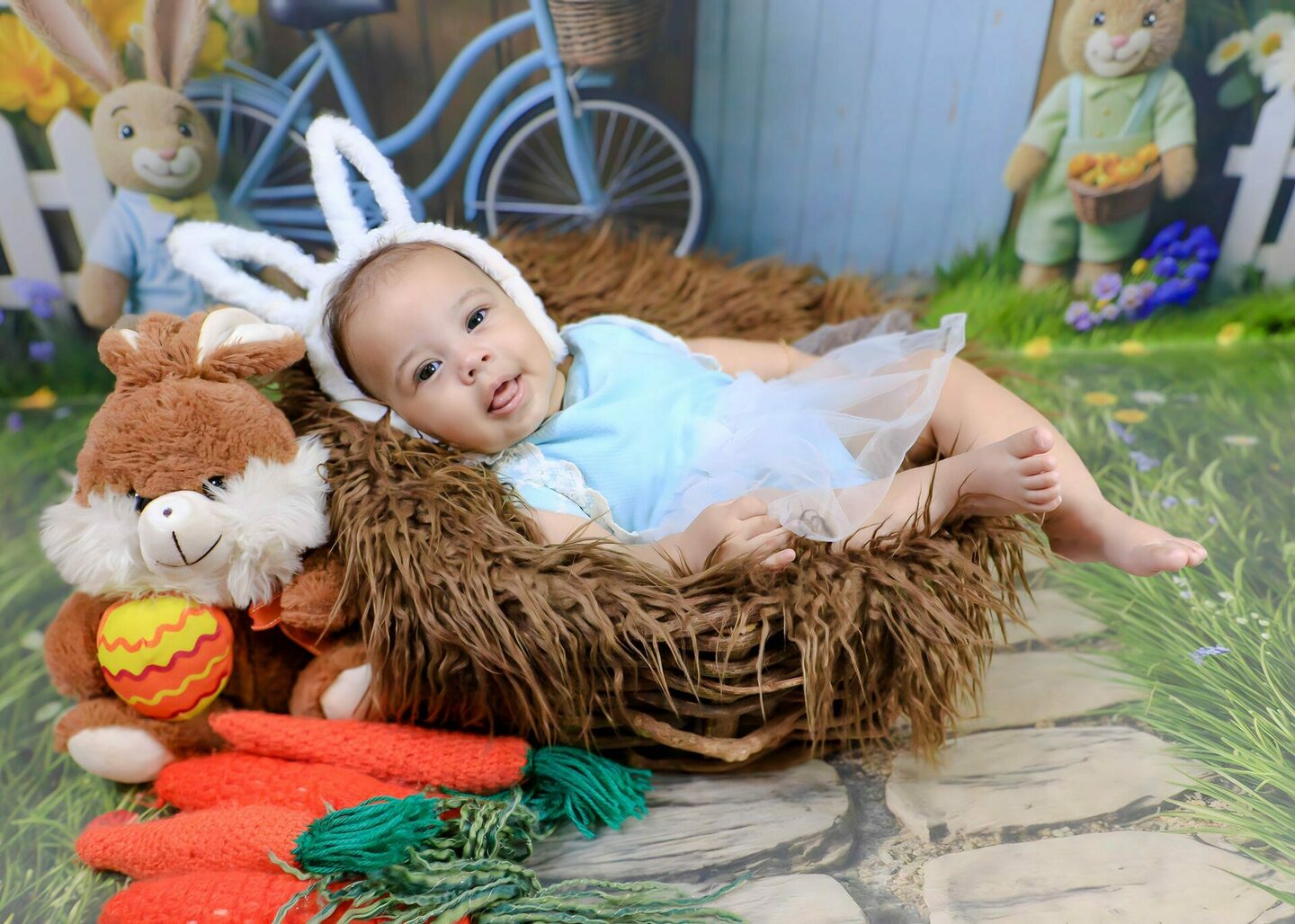 MARIA ALICE - completando seu 4° MÊS- mamãe IRENE