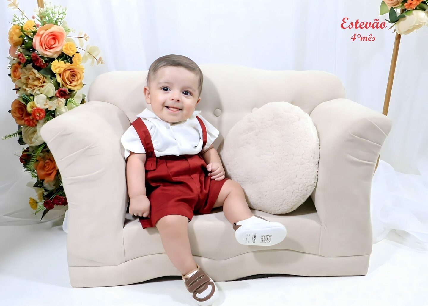 ESTEVÃO - completando seu 4° MÊS- mamãe VITÓRIA